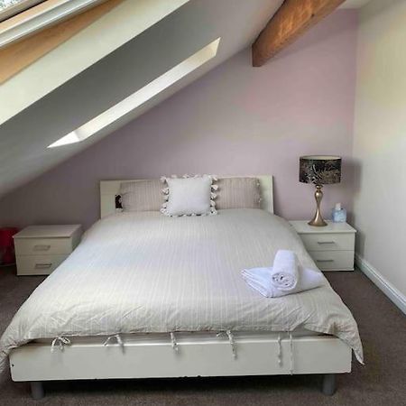스톡포트 Contemporary Duplex - Private Patio & Parking 아파트 외부 사진